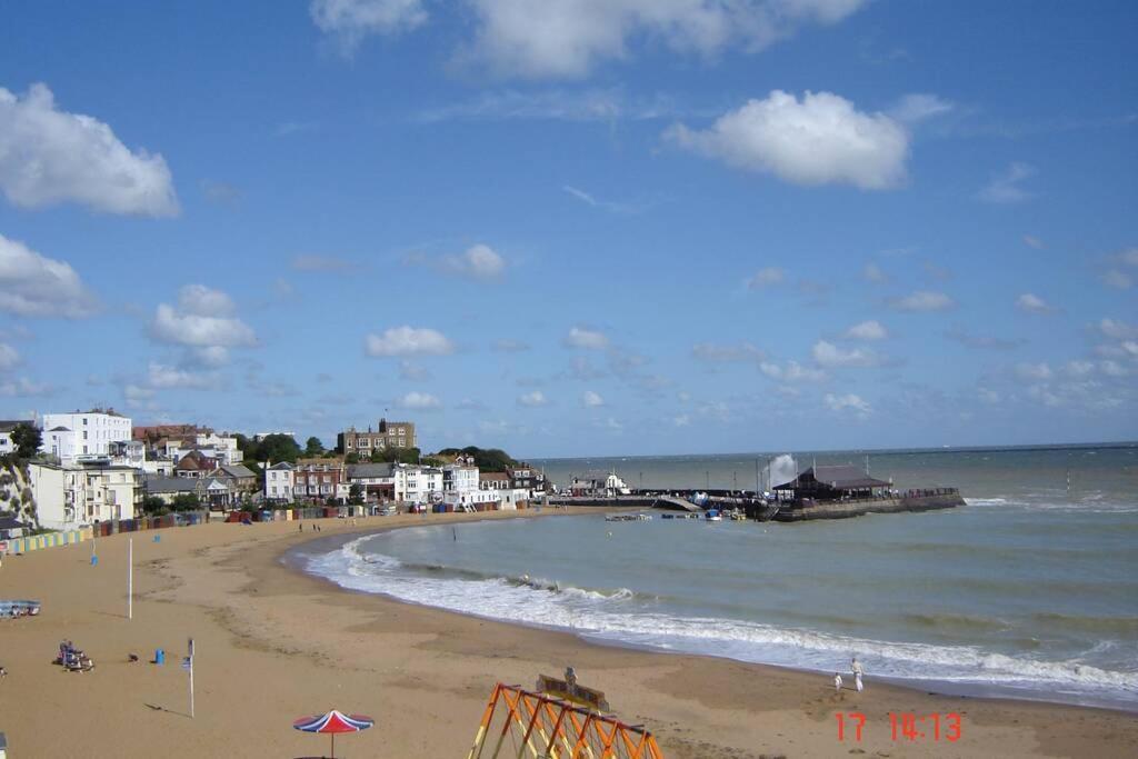 Smuggler'S Cottage Broadstairs Esterno foto